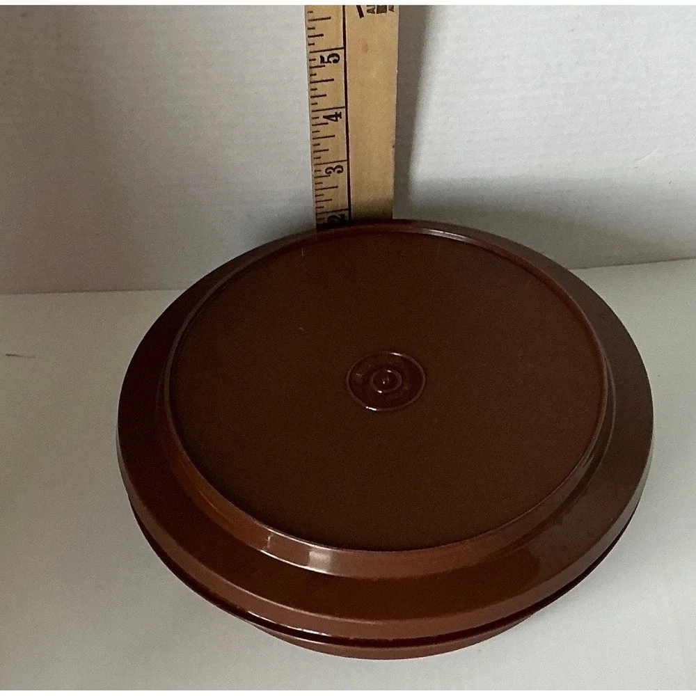 Tupperware preowned this
